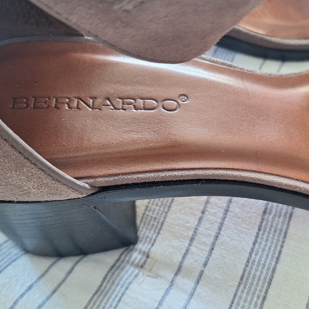 Bernardo Taupe Suede Block Heel Sandals Size 9 - Picture 8 of 10